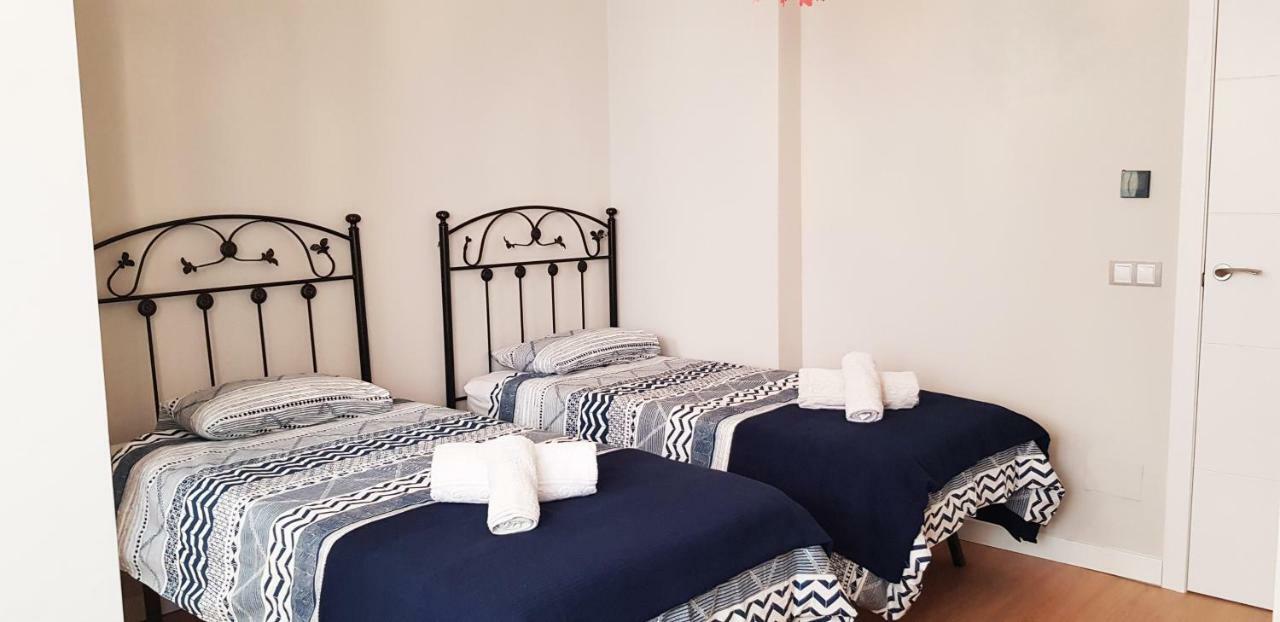 شقة Apartamento Duplex Frente Al Mar Paseo Maritimo توريمولينوس المظهر الخارجي الصورة