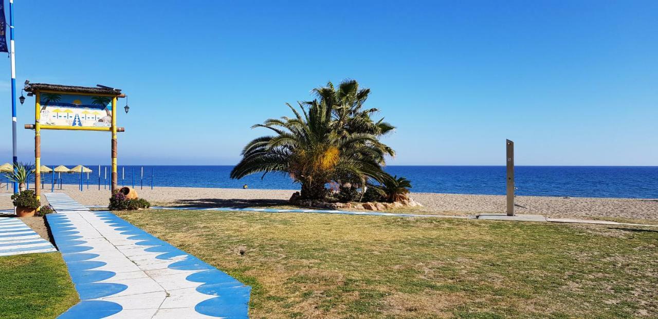 شقة Apartamento Duplex Frente Al Mar Paseo Maritimo توريمولينوس المظهر الخارجي الصورة